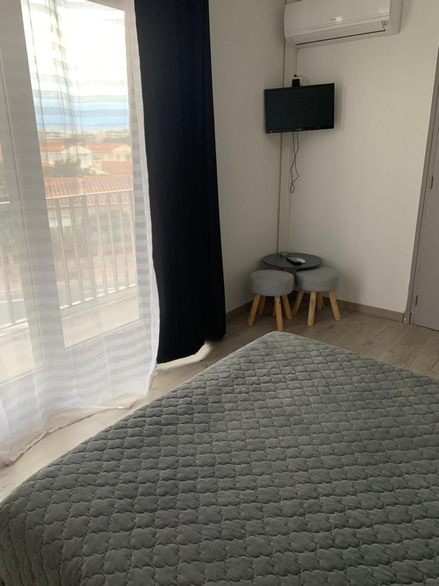 Hotel Le Canetois מראה חיצוני תמונה
