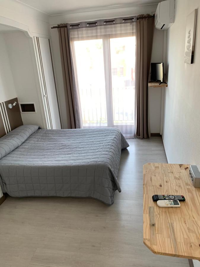 Hotel Le Canetois מראה חיצוני תמונה