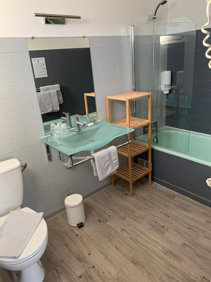 Hotel Le Canetois מראה חיצוני תמונה
