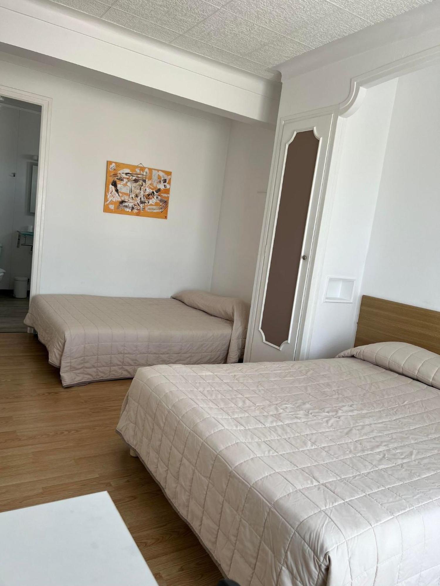Hotel Le Canetois מראה חיצוני תמונה